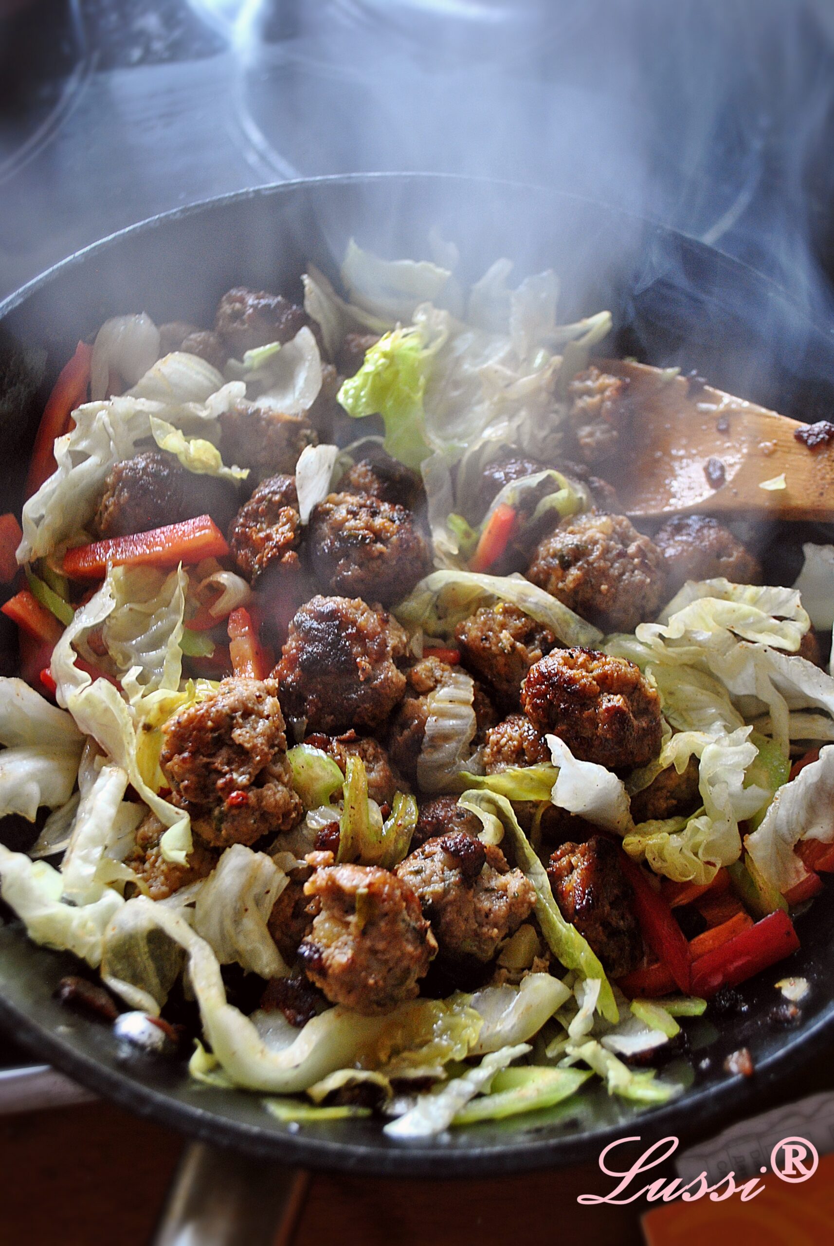 сечуански сос Kikkoman кюфтенца